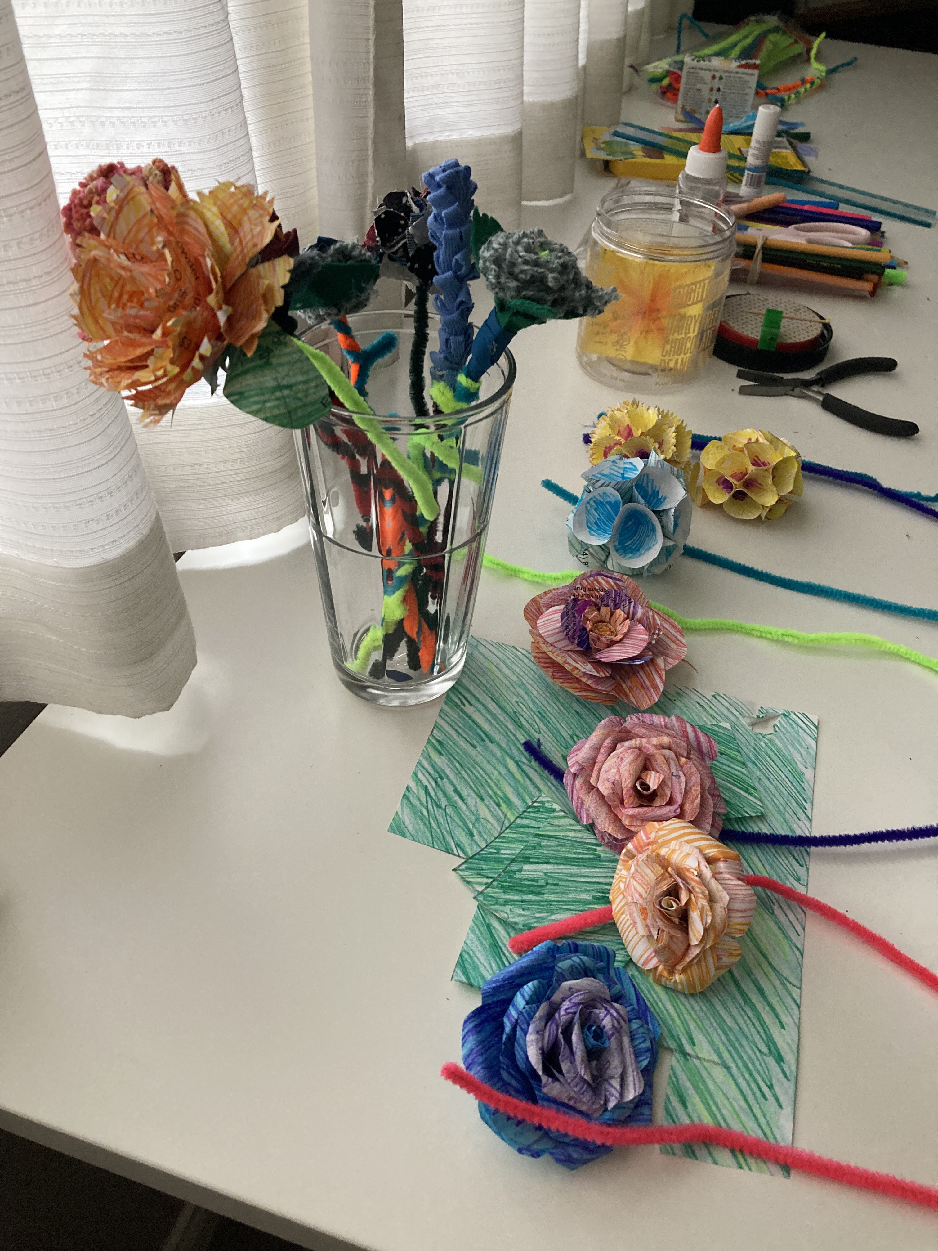 Destress and Unwind in 2 Steps – A Scrappy Flower Craft Break Demo